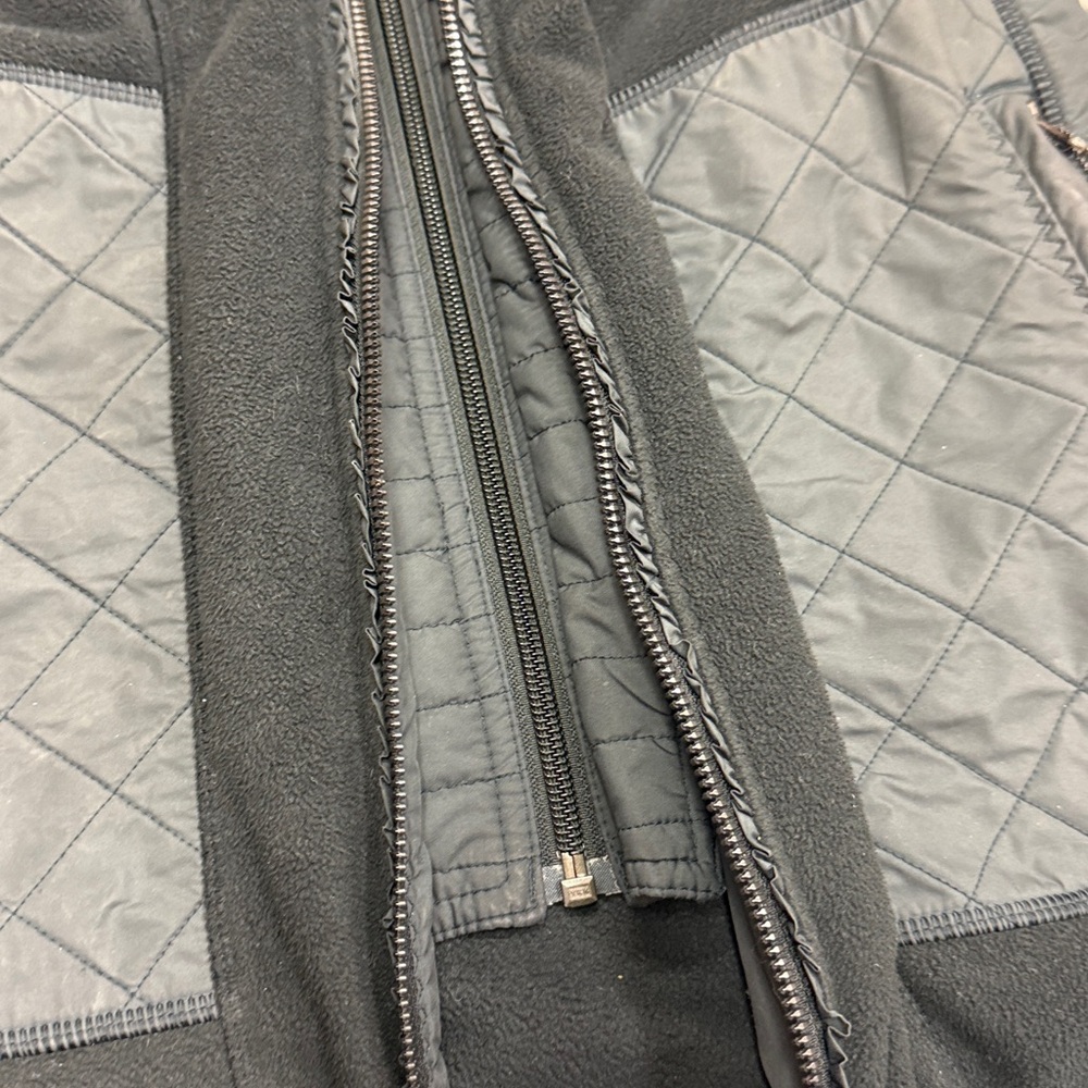 Lululemon Fleecy Keen With Rare Ruffle Detail Jacket in Black Women’s Size 8 - Picture 10 of 14